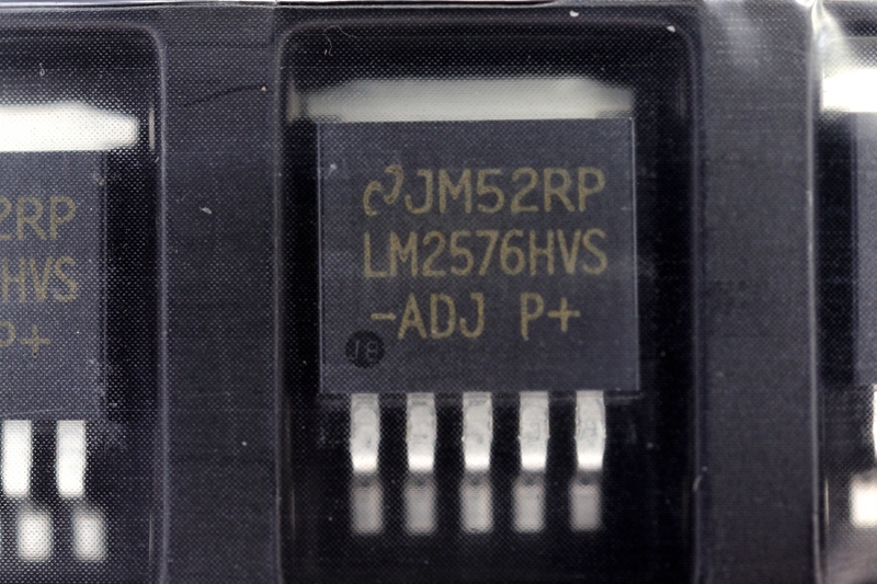 파일:lm2576adj 01.jpg