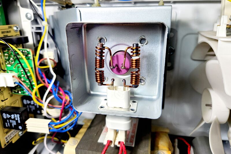 파일:microwave oven03 020.jpg