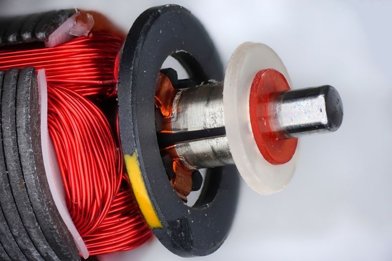 파일:brushed dc motor08 009.jpg