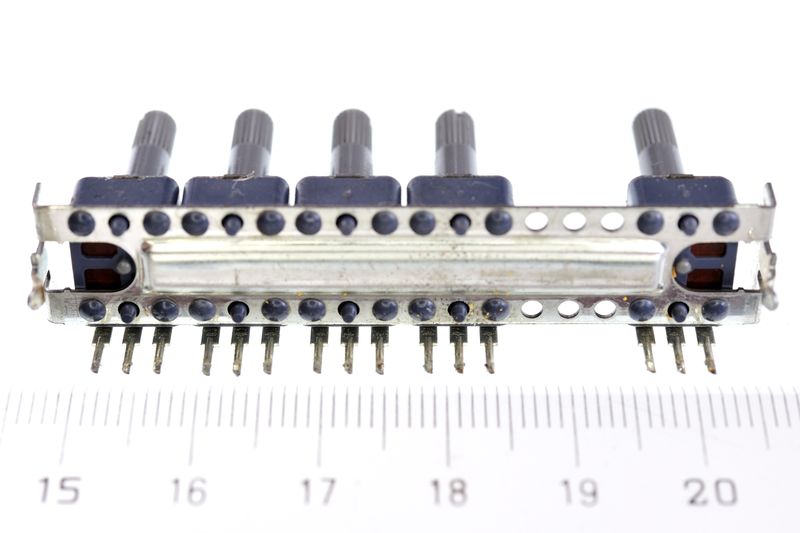 파일:potentiometer13 002 001.jpg