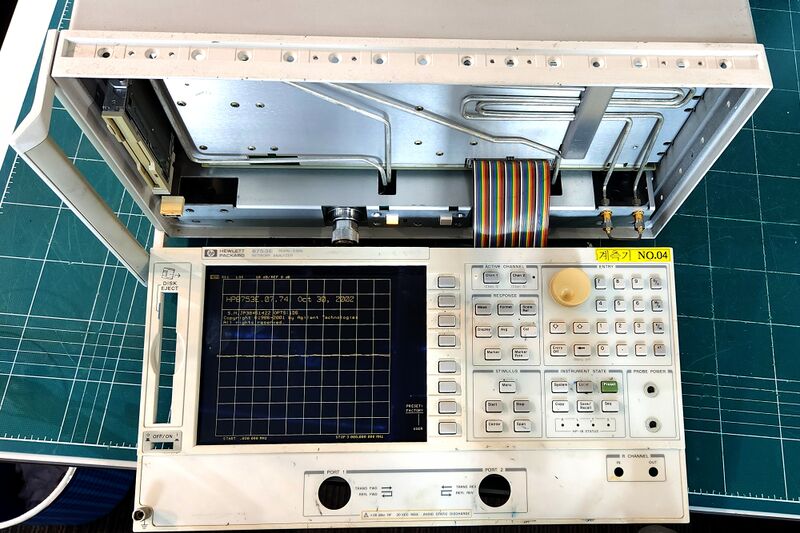 파일:hp8753e 02 034.jpg