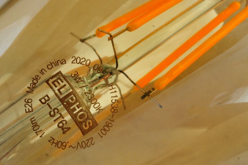 파일:led lamp e26 04 001.jpg