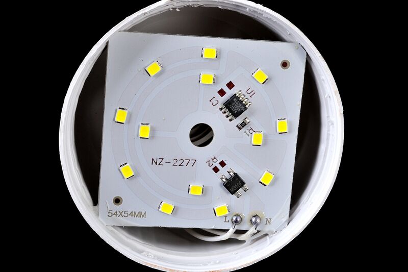 파일:led lamp e26 12 005.jpg