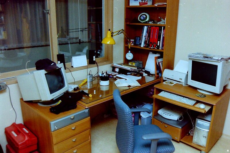 파일:011231 112000.jpg