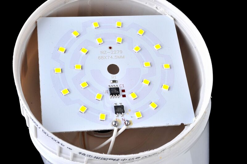 파일:led lamp e26 12 008.jpg