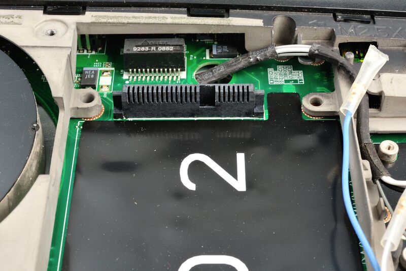 파일:dell studio1737 009 003.jpg