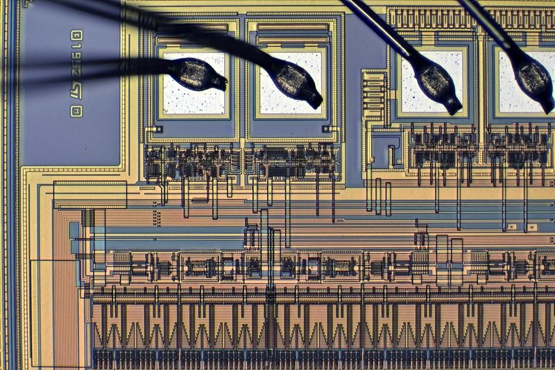 파일:uveprom04 008.jpg