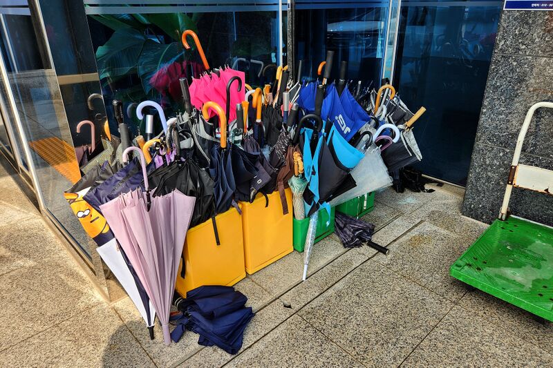 파일:umbrella holder01 002.jpg