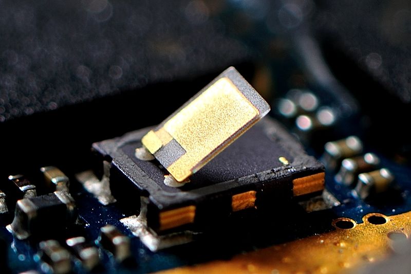 파일:xtal smd 02 004.jpg