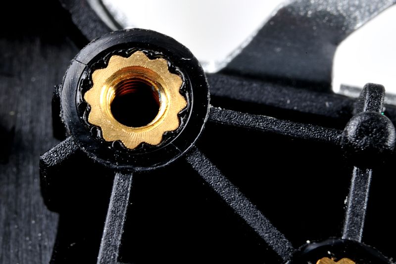 파일:gigabyte p34 086.jpg