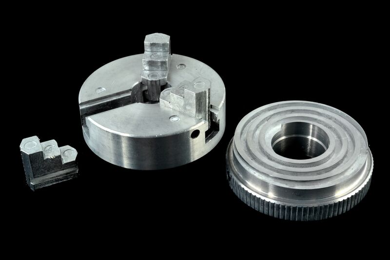 파일:lathe chuck01 008.jpg