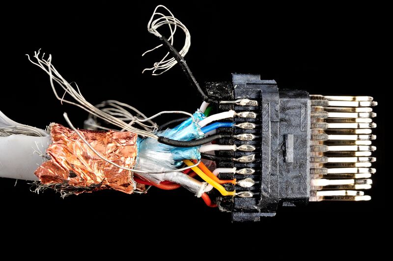 파일:hdmi cable01 017.jpg