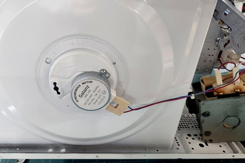 파일:microwave oven03 037 000.jpg