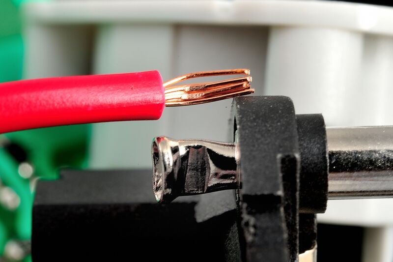 파일:multioutlet03 08 005.jpg