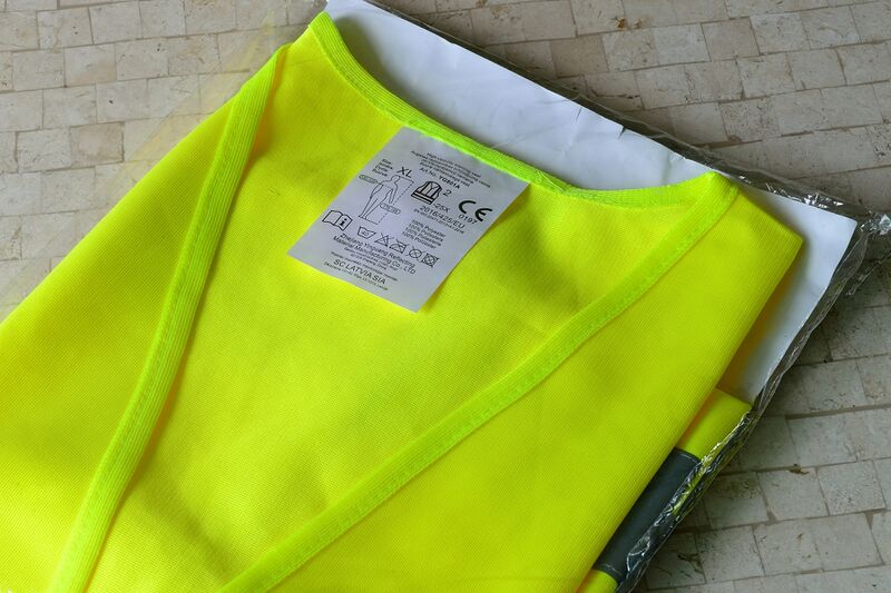 파일:safety vests02 002.jpg
