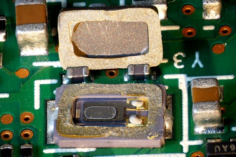 파일:xtal smd 08 003.jpg