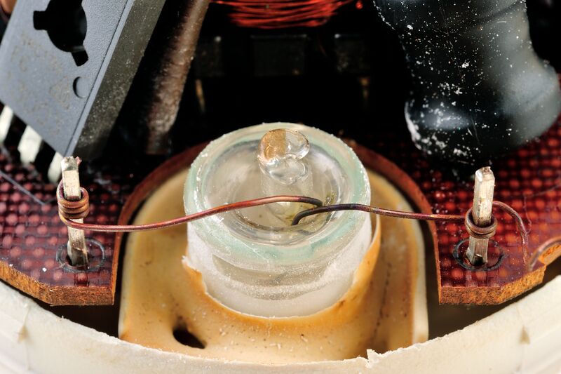 파일:fluorescent int05 002.jpg