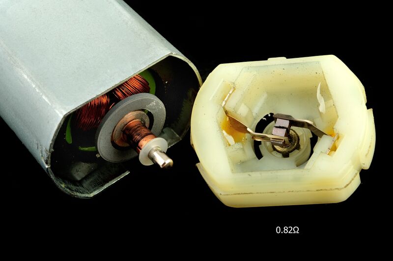 파일:brushed dc motor11 003.jpg
