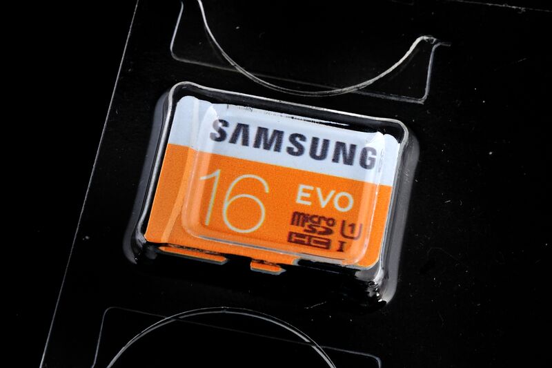 파일:memorycard sd12 001.jpg