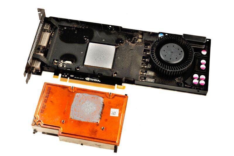 파일:gtx580 hp 004.jpg