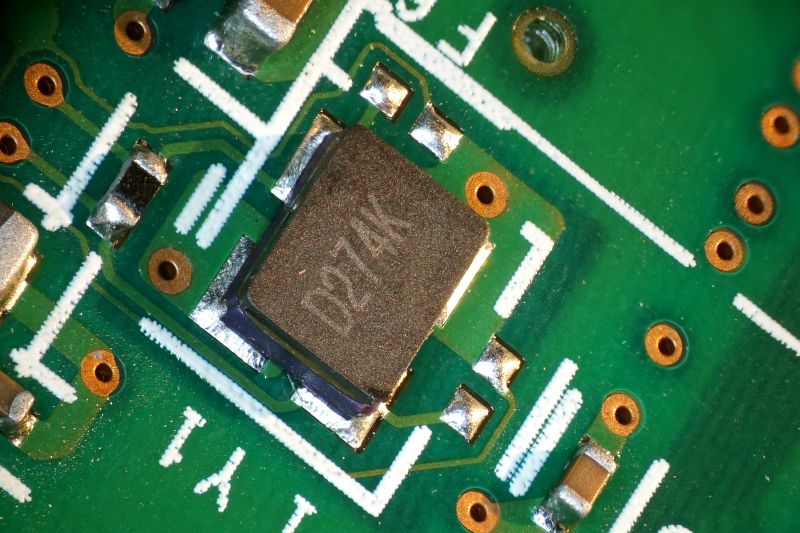 파일:xtal smd 07 001.jpg