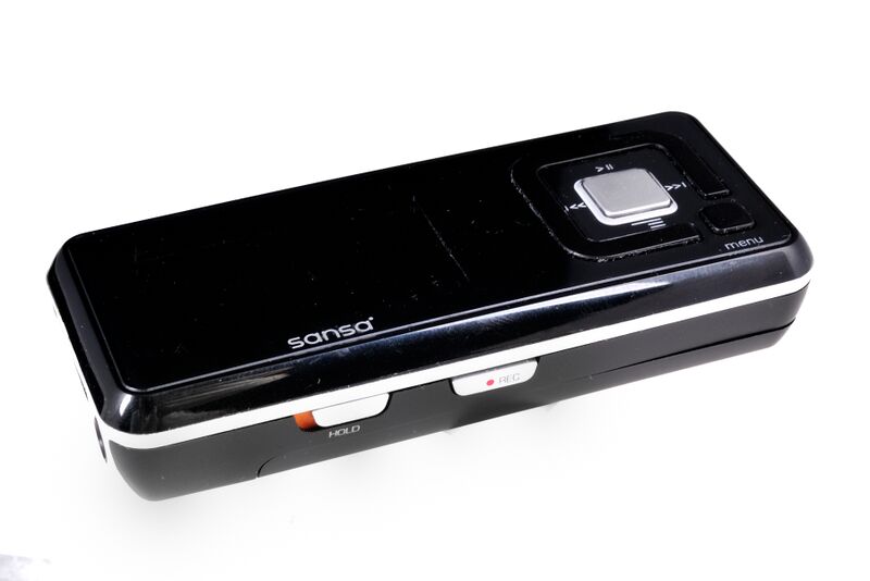 파일:sandisk sansa c240 001.jpg