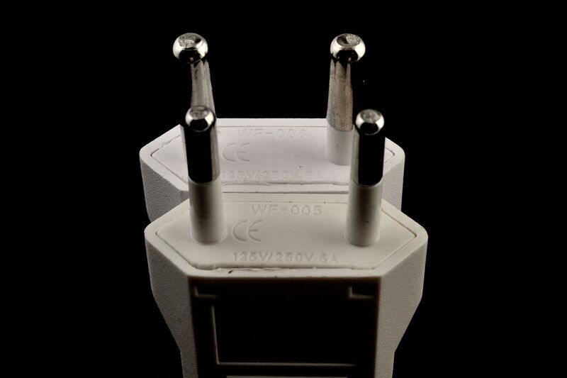 파일:ac adapter02 002.jpg