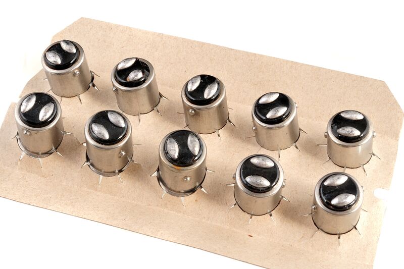 파일:incandescent05 002 003.jpg