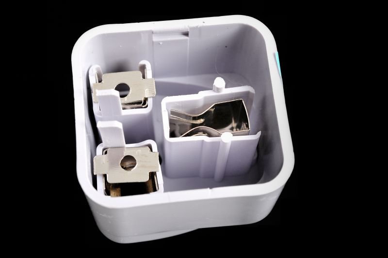 파일:travel adapter01 003.jpg