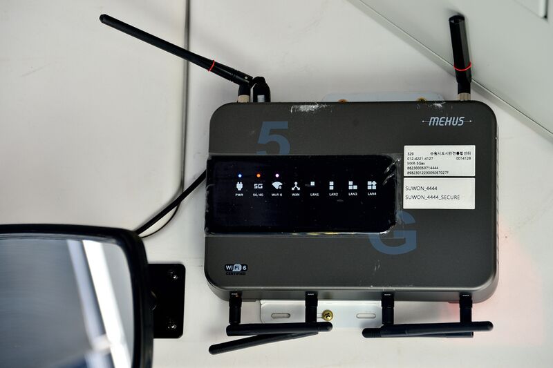 파일:router 5g 01 001.jpg