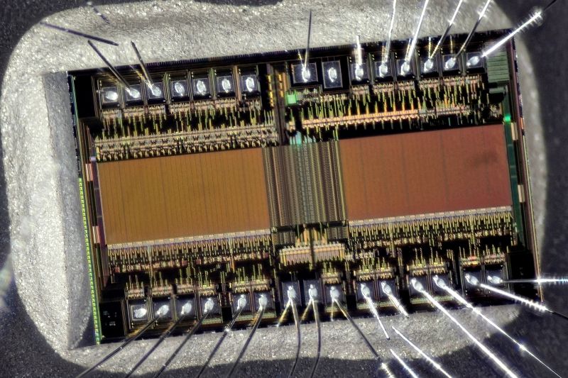 파일:uveprom04 006.jpg