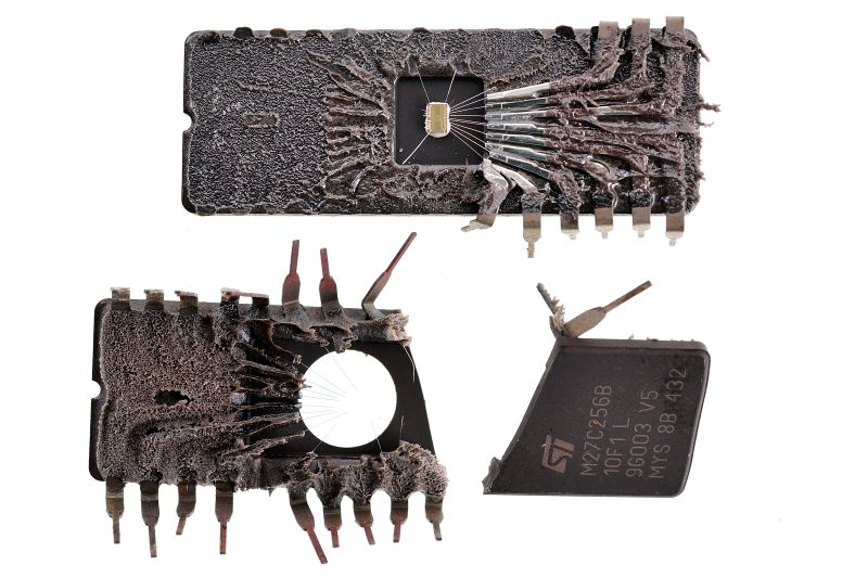 파일:uveprom2 002.jpg