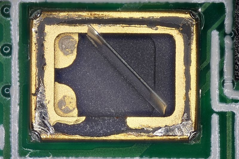 파일:xtal smd 09 004.jpg