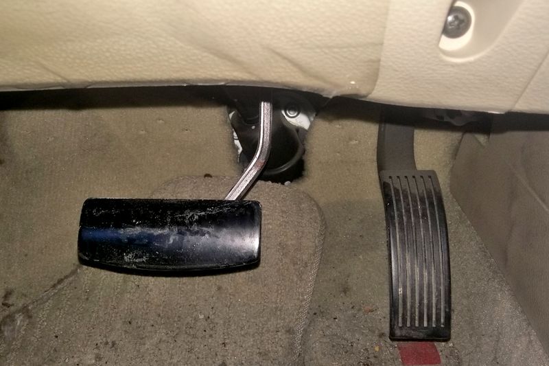 파일:brake pedal pad 001.jpg