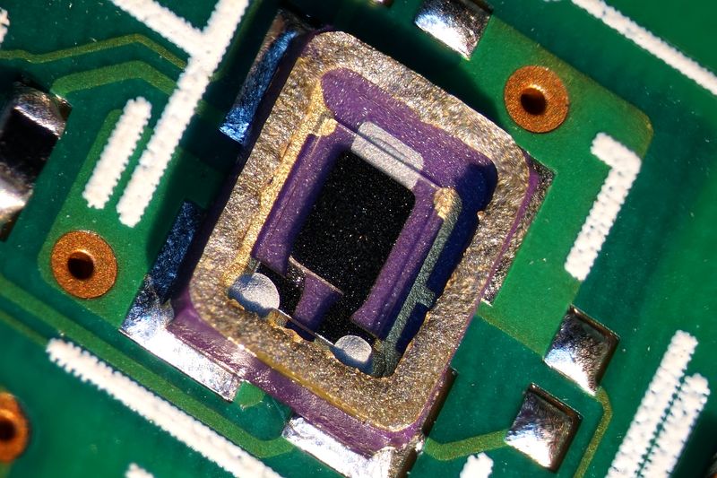 파일:xtal smd 07 003.jpg