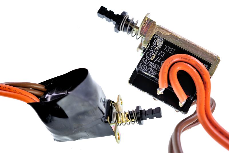 파일:push button latching02 001.jpg