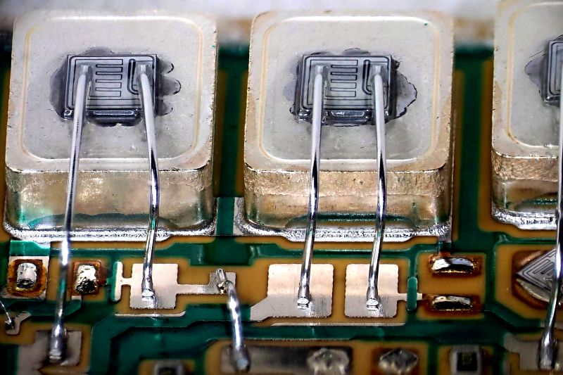 파일:audio amp01 007.jpg